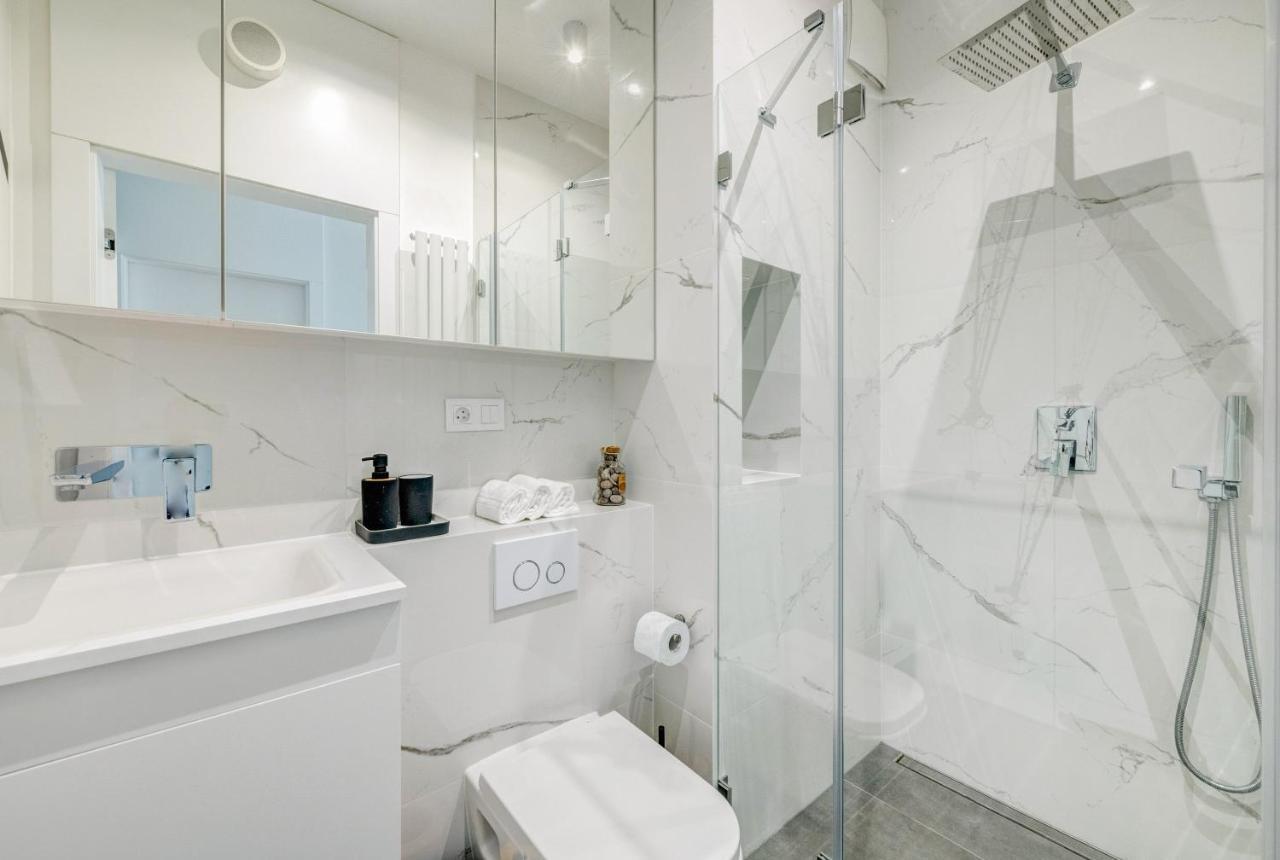 The Black Crane Apartment グダニスク エクステリア 写真